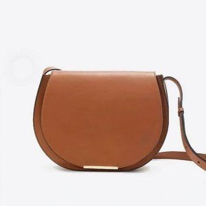 Cuyana Saddle Bag in Caramel (Large)